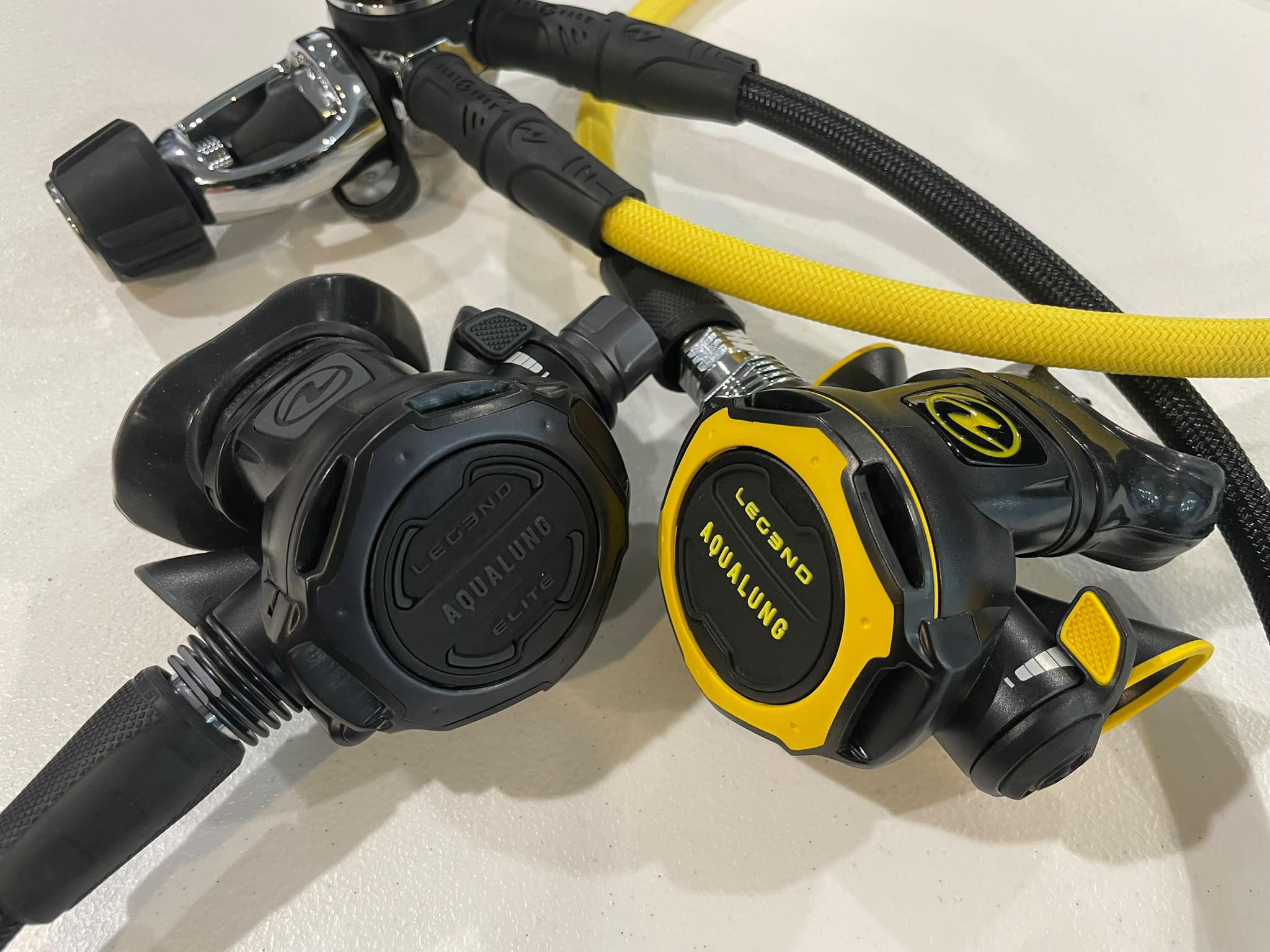 Aqualung LEG3ND Elite Black Edition Reg Set — LAST IN STOCK